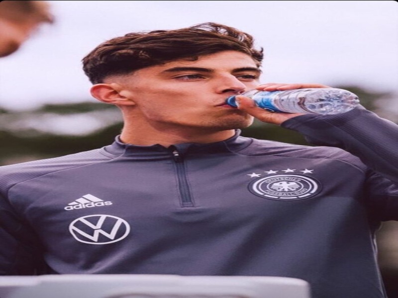 Mid Fade uốn phồng làm nên tên tuổi Kai Havertz