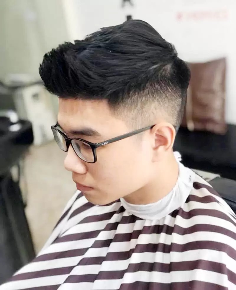 Kiểu tóc short quiff trái xoan